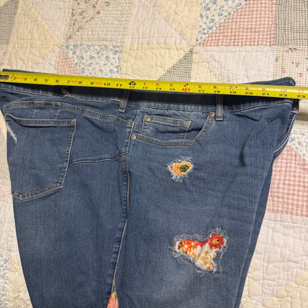Torrid Bombshell Upcycled Floral Patchwork Straight Leg Jeans Blue 28T Plus Size - Picture 9 of 11